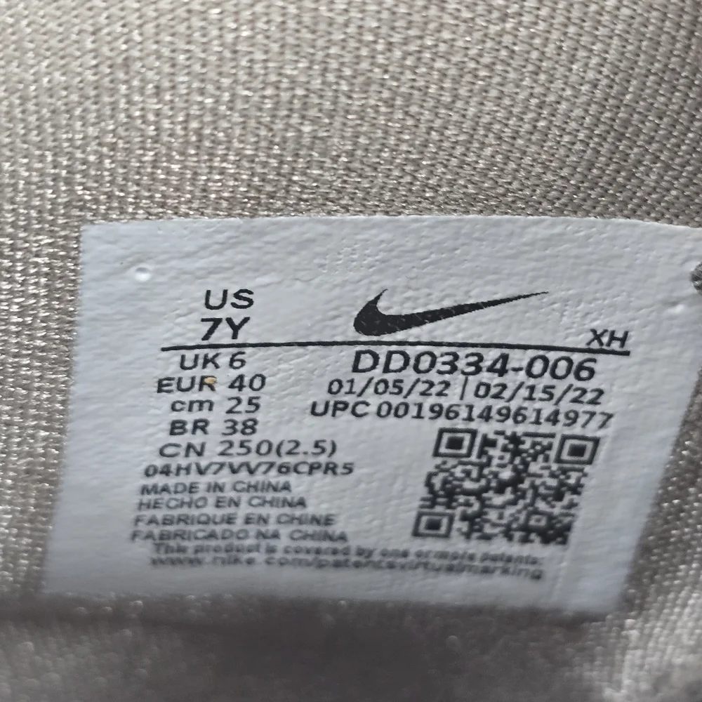 Nike Kyrie Infinity Leopard Camo Print Gray Sneaker Size 7Y/8.5W DD0334-006 EUC.